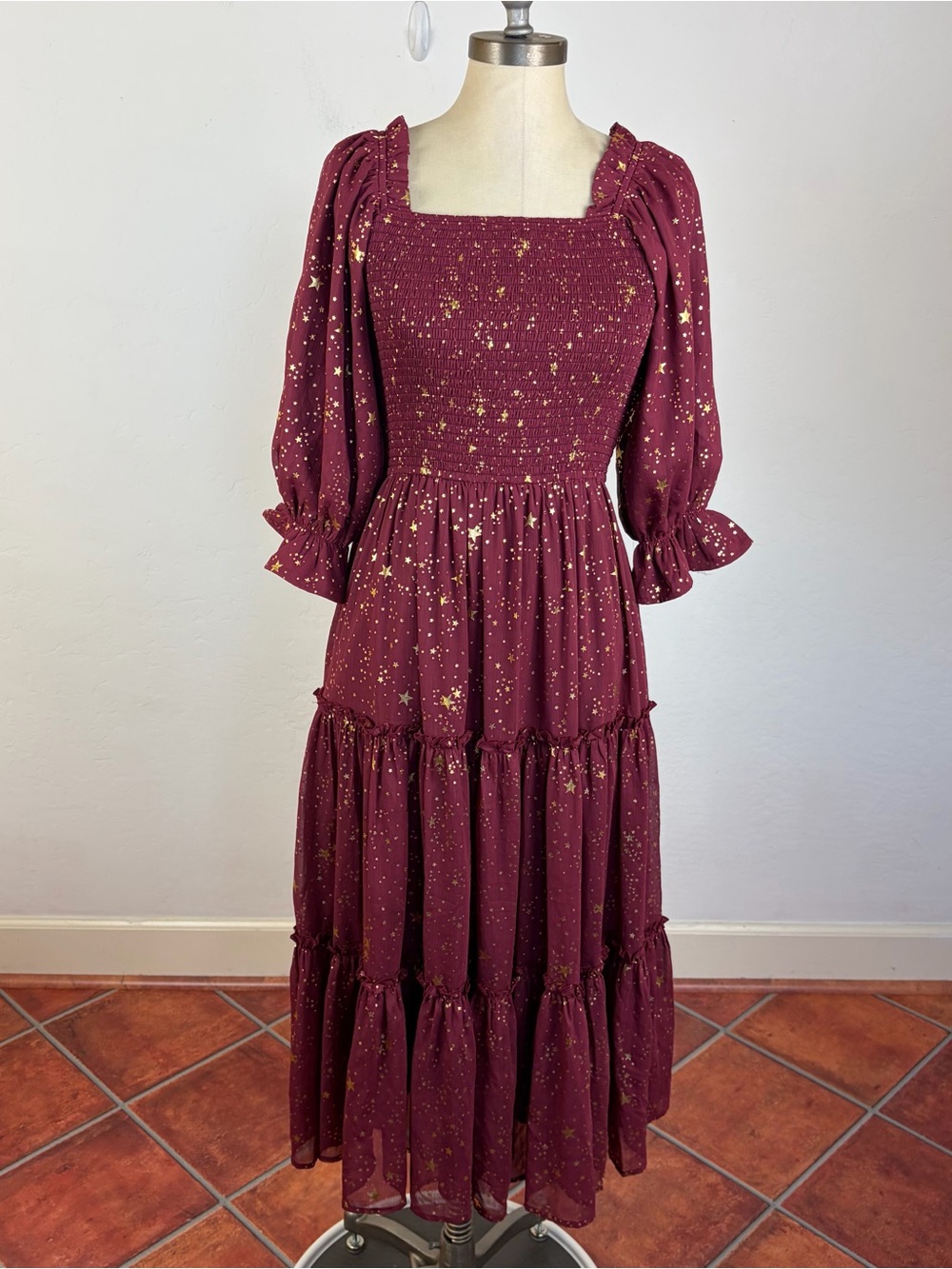 Ivy City Co. Starry Night Maxi Dress in Maroon